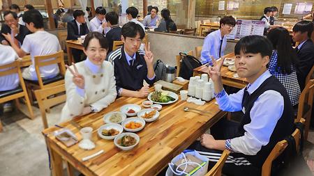 동명대학교 와 경남공고의 2024년도 지축롤모델 멘토 멘티 첫만남!!!-저녁식사 자리